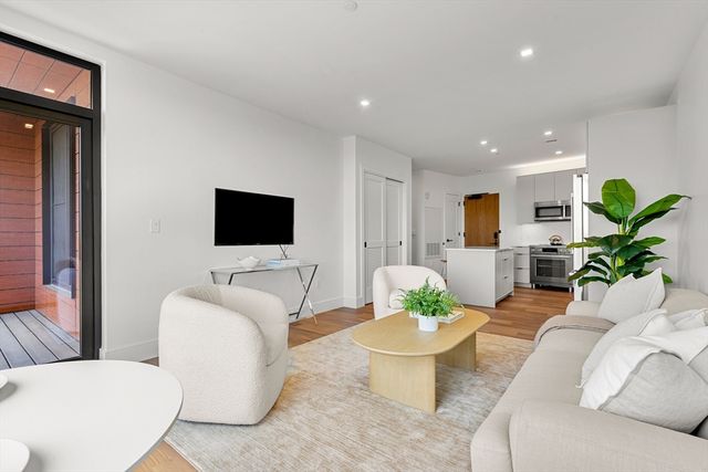 1515 Commonwealth Ave 603, Boston, MA 02135