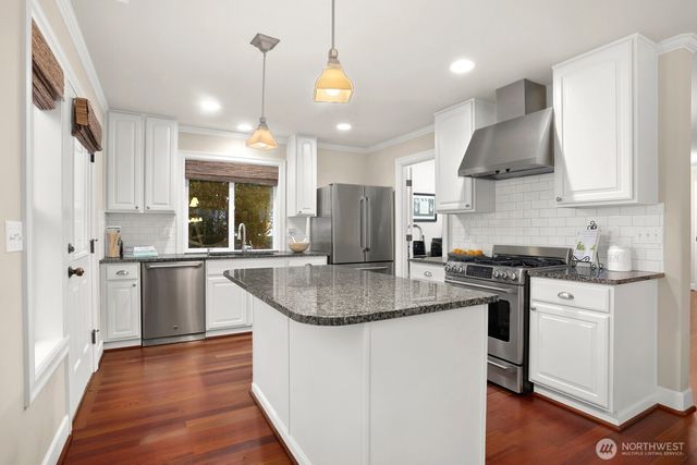 35112 SE Kinsey Street, Snoqualmie, WA 98065