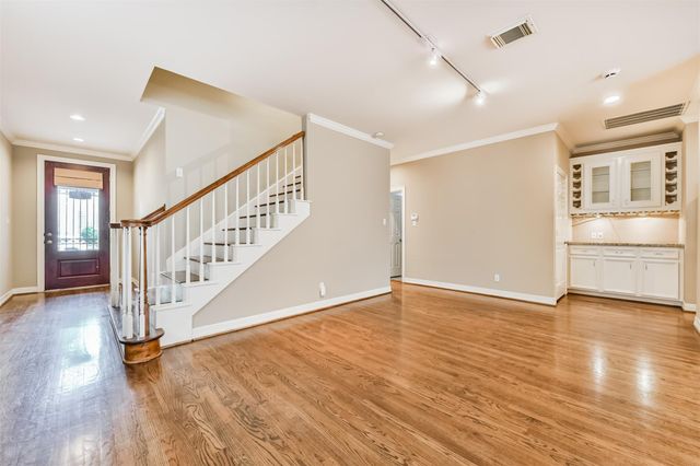 5023 Nolda Street, Houston, TX 77007