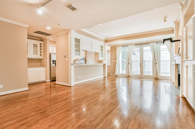 5023 Nolda Street, Houston, TX 77007