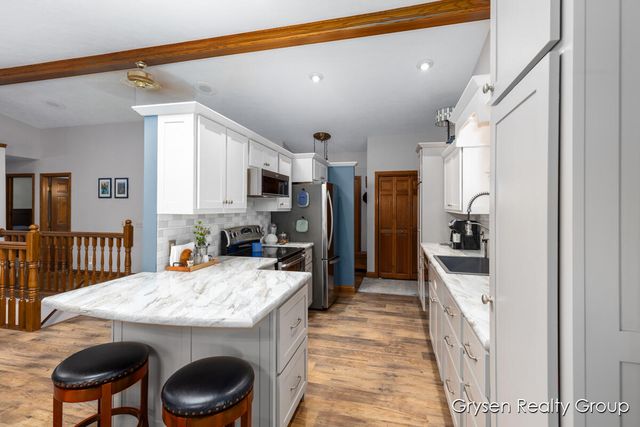 3687 Wentworth Drive Sw, City Of Wyoming, MI 49519