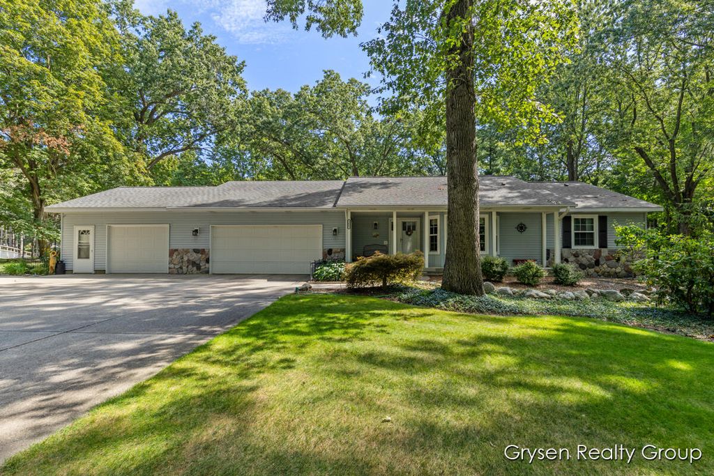 3687 Wentworth Drive Sw, City Of Wyoming, MI 49519