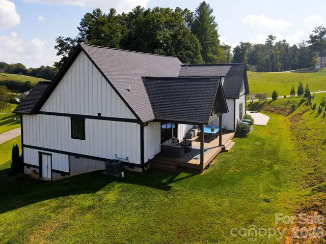 153 Israel Road, Leicester, NC 28748