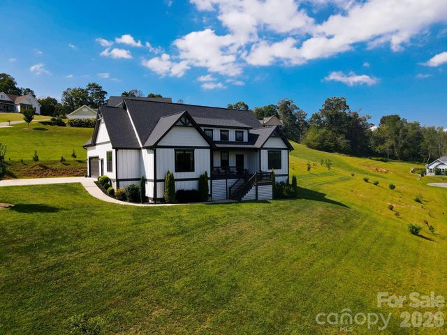 153 Israel Road, Leicester, NC 28748