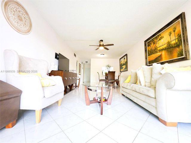 1751 NW 75th Avenue 313, Plantation, FL 33313