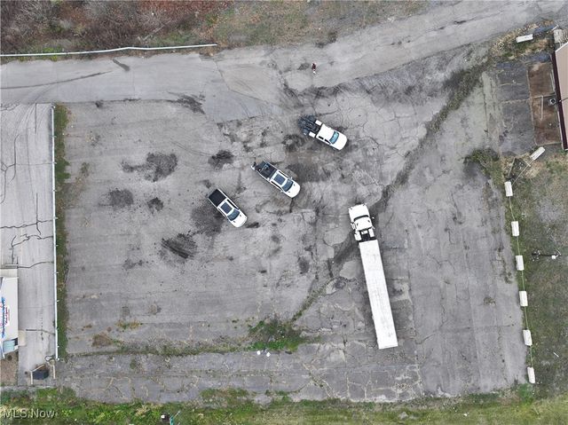 1980 Main Street 2, Follansbee, WV 26037