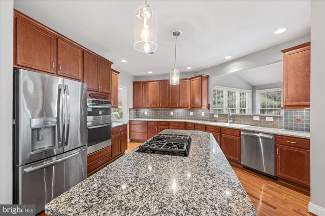 20251 KIAWAH ISLAND DR, Ashburn, VA 20147