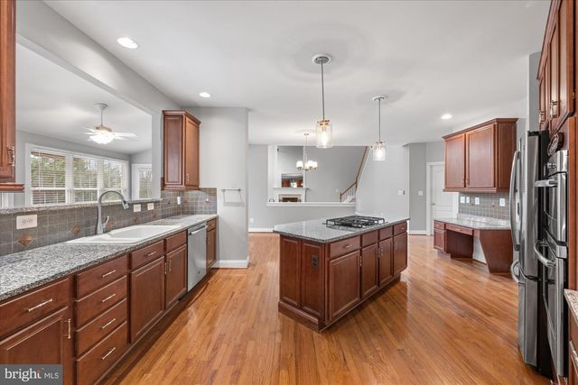 20251 KIAWAH ISLAND DR, Ashburn, VA 20147