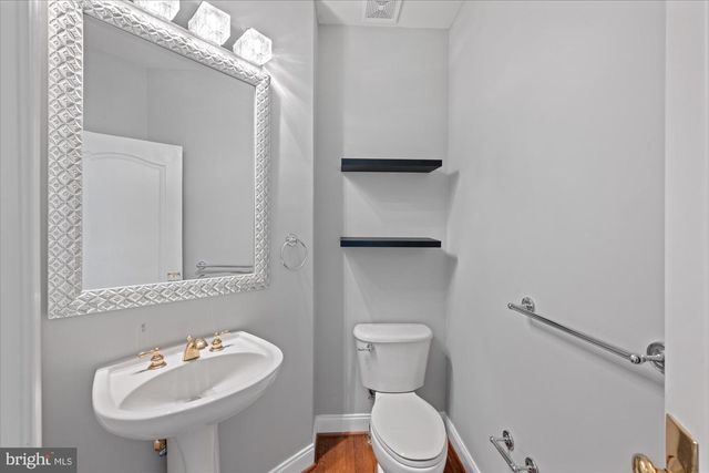 20251 KIAWAH ISLAND DR, Ashburn, VA 20147