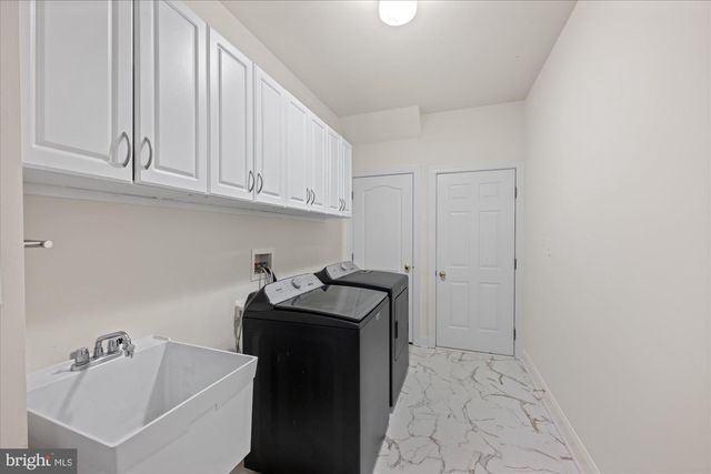 20251 KIAWAH ISLAND DR, Ashburn, VA 20147