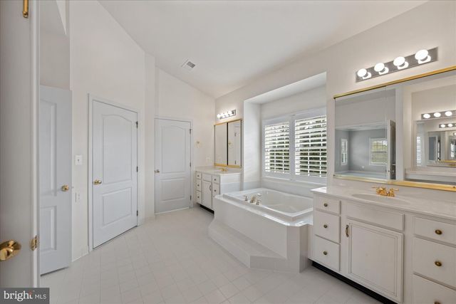 20251 KIAWAH ISLAND DR, Ashburn, VA 20147