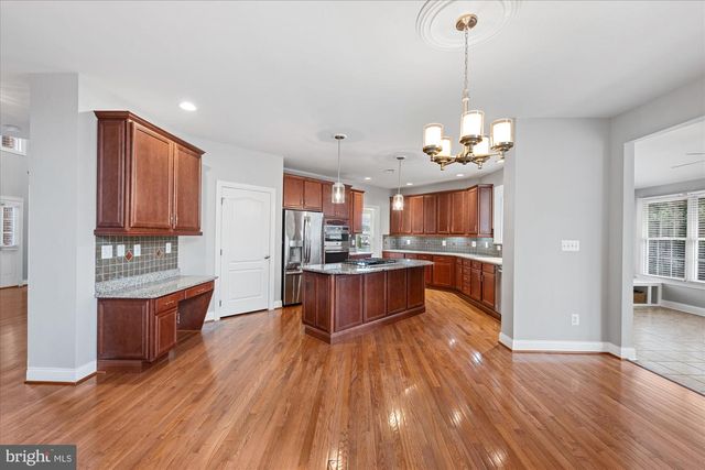 20251 KIAWAH ISLAND DR, Ashburn, VA 20147