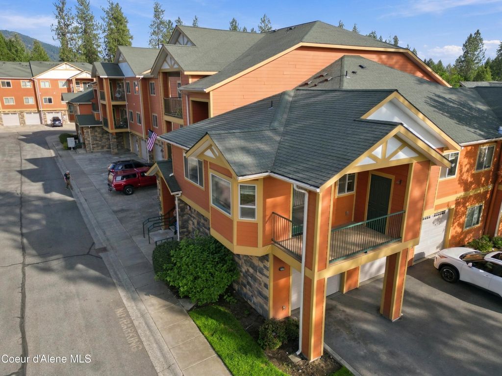 6630 N Spurwing LOOP, 200, Coeur d'Alene, ID 83815 photo 5