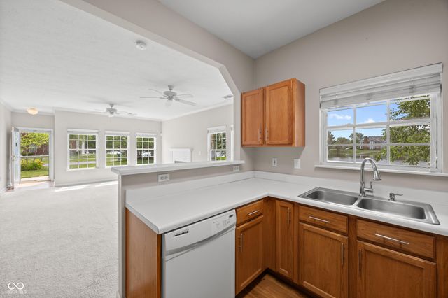 1423 Sierra Spring A, Carmel, IN 46280