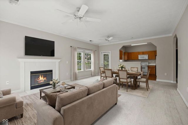 1423 Sierra Spring A, Carmel, IN 46280