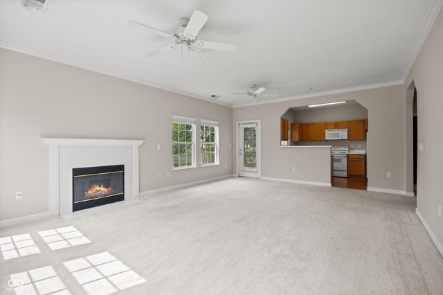 1423 Sierra Spring A, Carmel, IN 46280