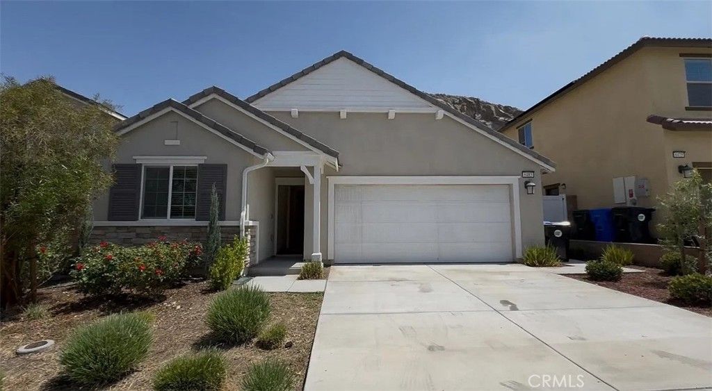 6483 Canyonlands Drive, Jurupa Valley, CA 92509