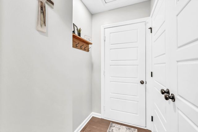 1445 Fredrick Dr, Clarksville, TN 37042