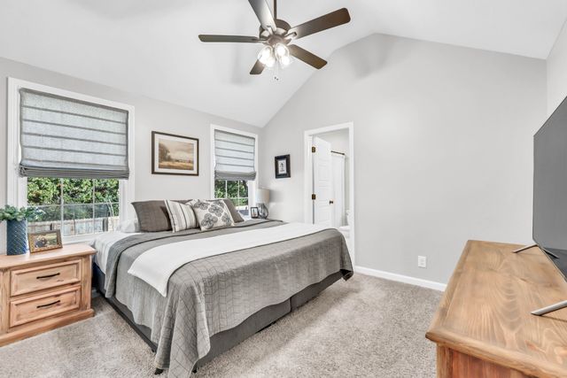 1445 Fredrick Dr, Clarksville, TN 37042