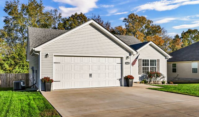 1445 Fredrick Dr, Clarksville, TN 37042