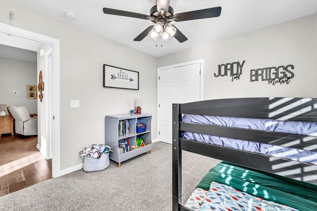 1445 Fredrick Dr, Clarksville, TN 37042