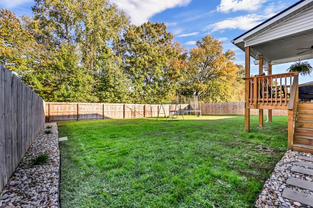 1445 Fredrick Dr, Clarksville, TN 37042