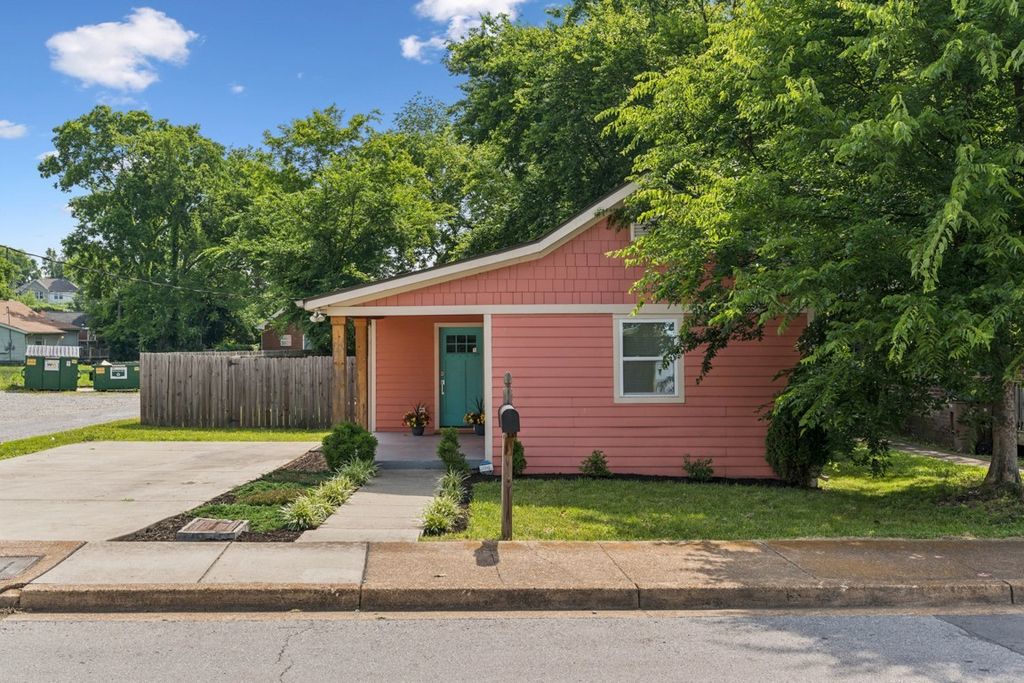 1750 22nd Ave, N, Nashville, TN 37208