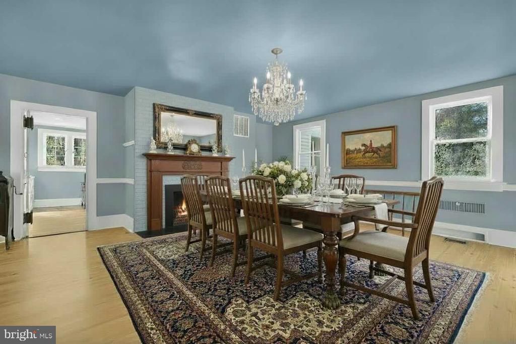 4559 WESTON RD, Warrenton, VA 20187