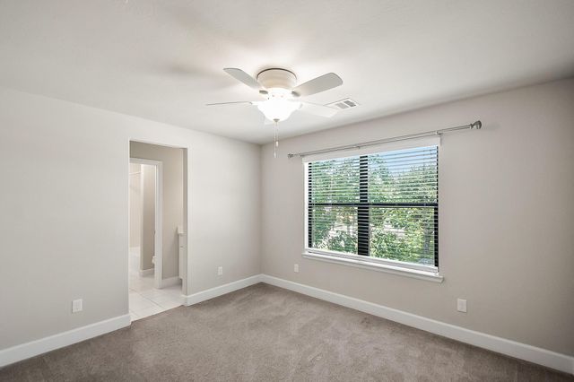 5328 Larkin Street, Houston, TX 77007