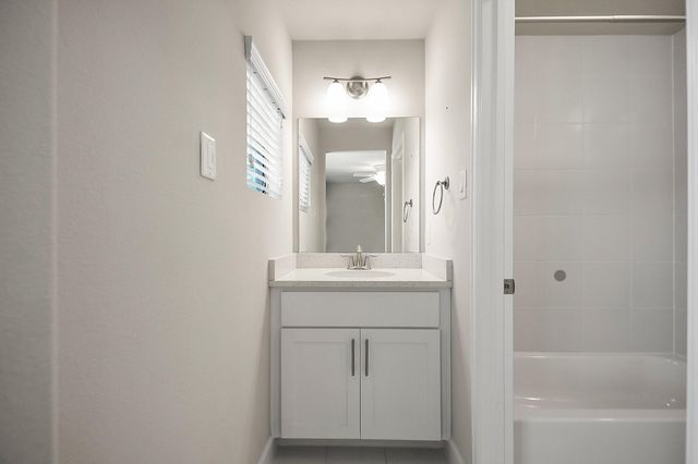 5328 Larkin Street, Houston, TX 77007