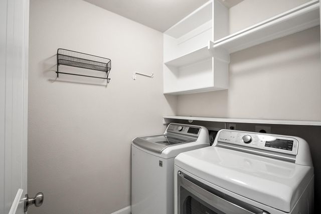 5328 Larkin Street, Houston, TX 77007