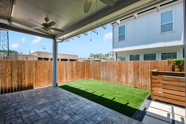 5328 Larkin Street, Houston, TX 77007