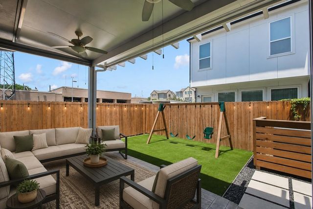 5328 Larkin Street, Houston, TX 77007
