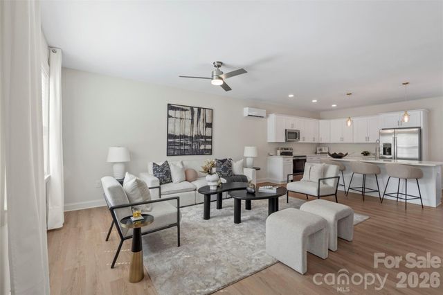 1109 Wonder Way, Charlotte, NC 28208