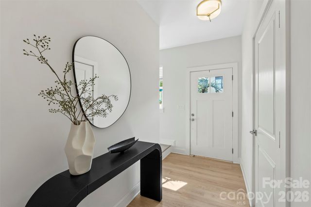 1109 Wonder Way, Charlotte, NC 28208