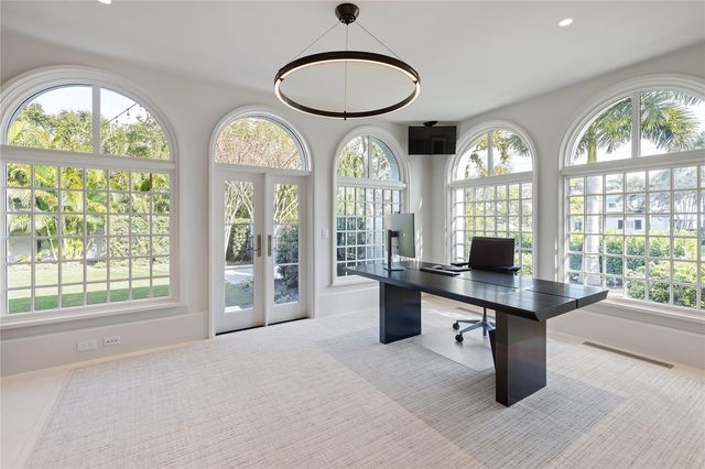416 BRIGHTWATERS BOULEVARD NE, St Petersburg, FL 33704