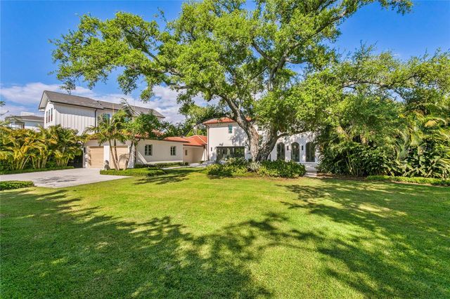 416 BRIGHTWATERS BOULEVARD NE, St Petersburg, FL 33704