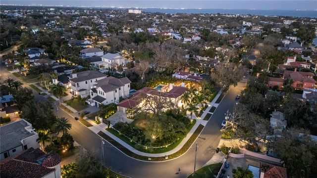 416 BRIGHTWATERS BOULEVARD NE, St Petersburg, FL 33704