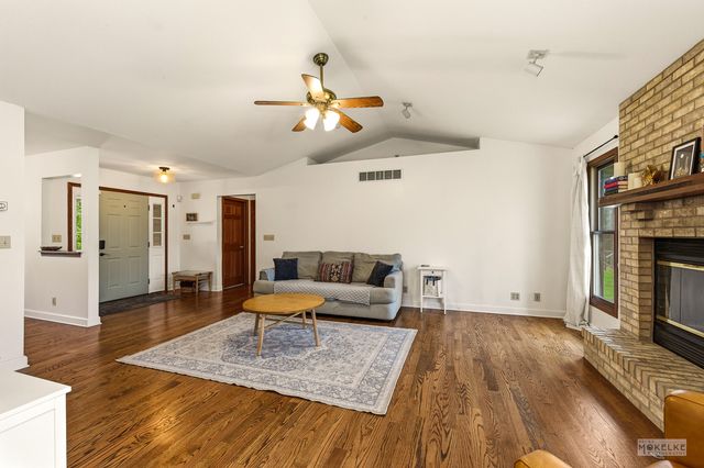 27 Hickory Loop Drive, Sandwich, IL 60548