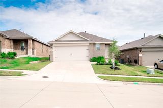 1221 Nursery Drive, Forney, TX 75126