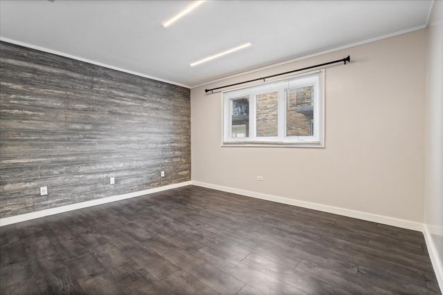 5834 W 77th Street 104, Burbank, IL 60459