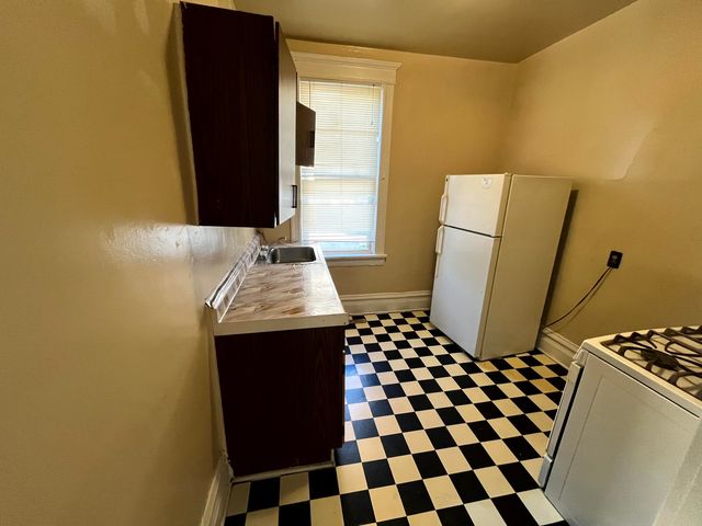 4118 W Cullom Avenue, Chicago, IL 60641