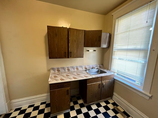 4118 W Cullom Avenue, Chicago, IL 60641