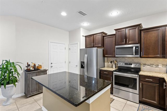 1120 PAVIA DRIVE, Apopka, FL 32703