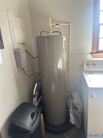 205 Airport Rd, Mattaponi, VA 23110