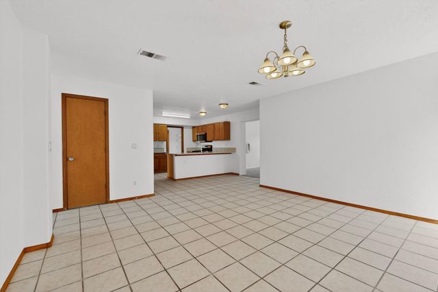 7 Willow Trace, Los Lunas, NM 87031