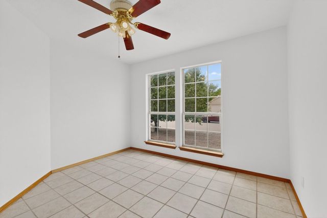 7 Willow Trace, Los Lunas, NM 87031
