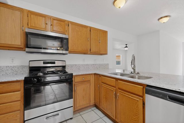 7 Willow Trace, Los Lunas, NM 87031
