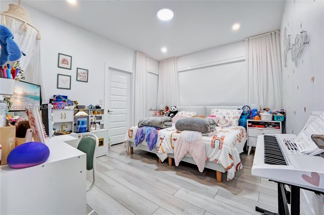 8981 NW 161st Terrace, Miami Lakes, FL 33018