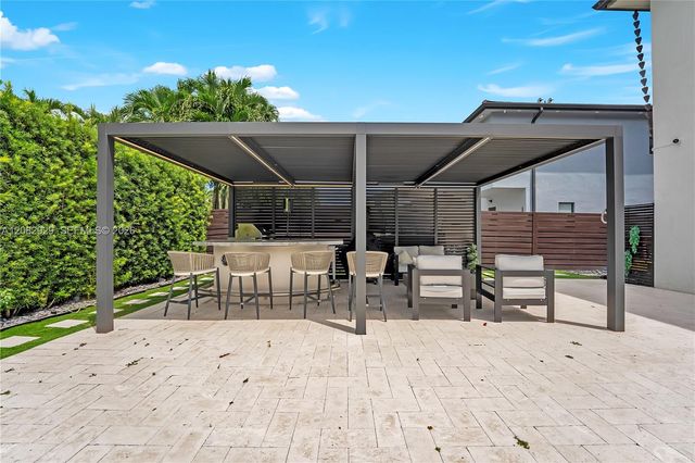 8981 NW 161st Terrace, Miami Lakes, FL 33018